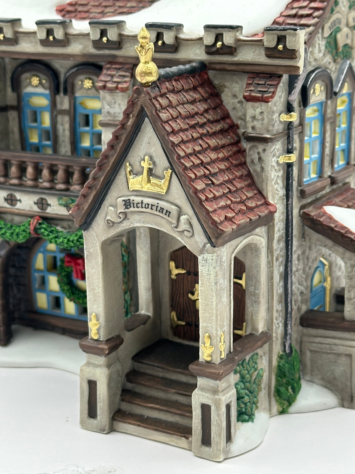 Department 56 - Victorian University - Dickens' Village