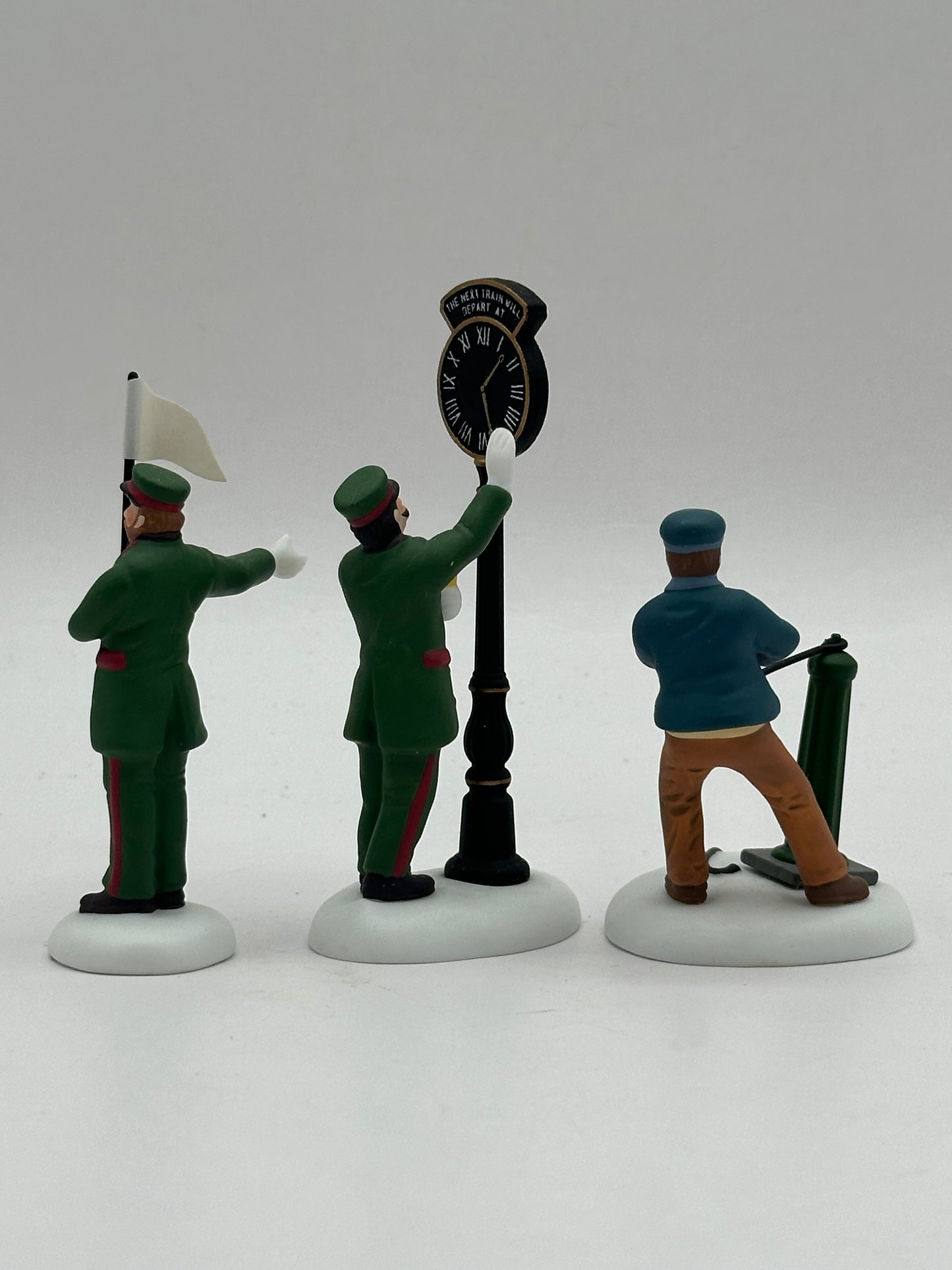 Department 56 - Busy Railway Station - Dickens' Village