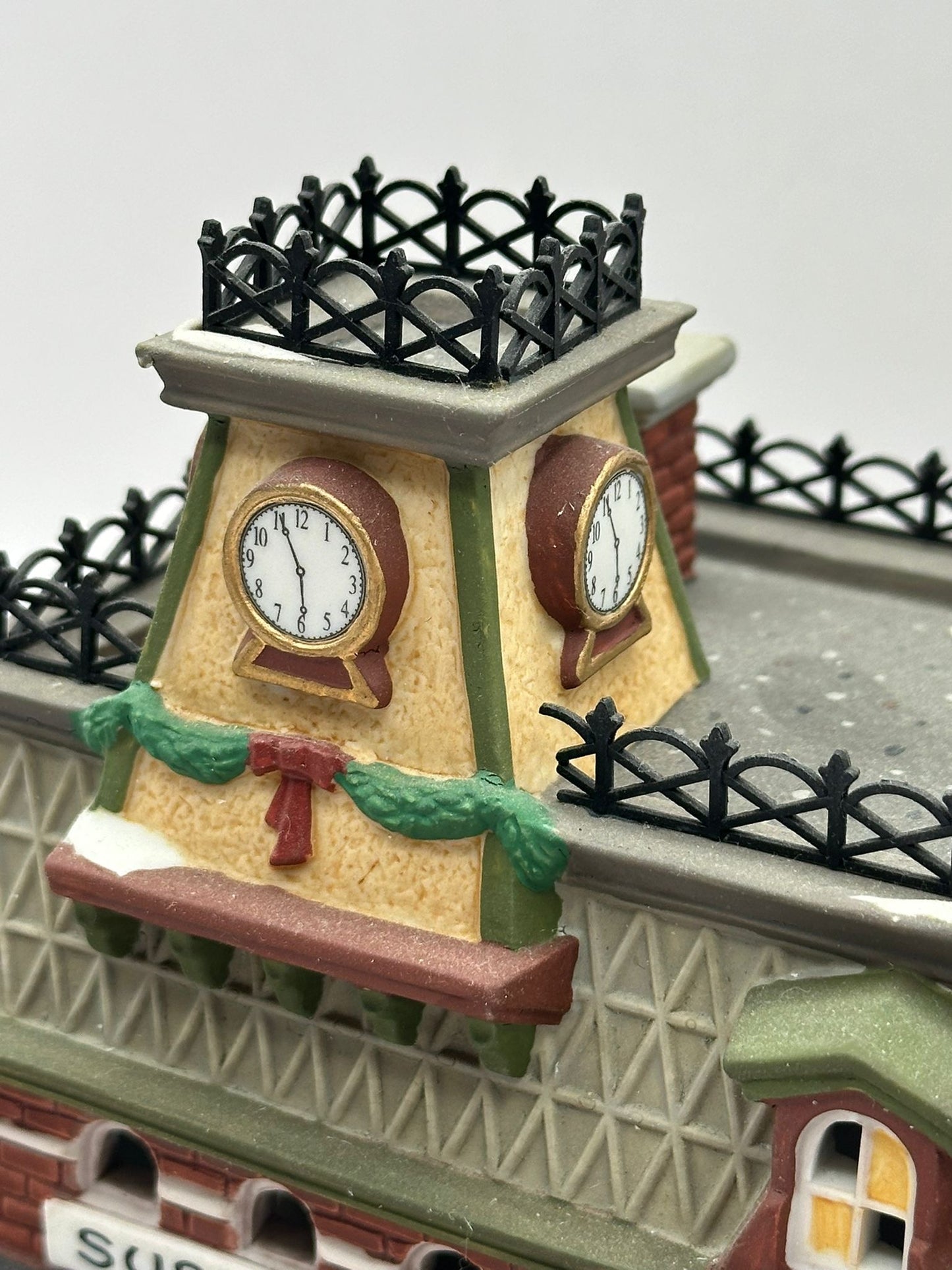 Department 56 - Susquehanna Station - New England Village