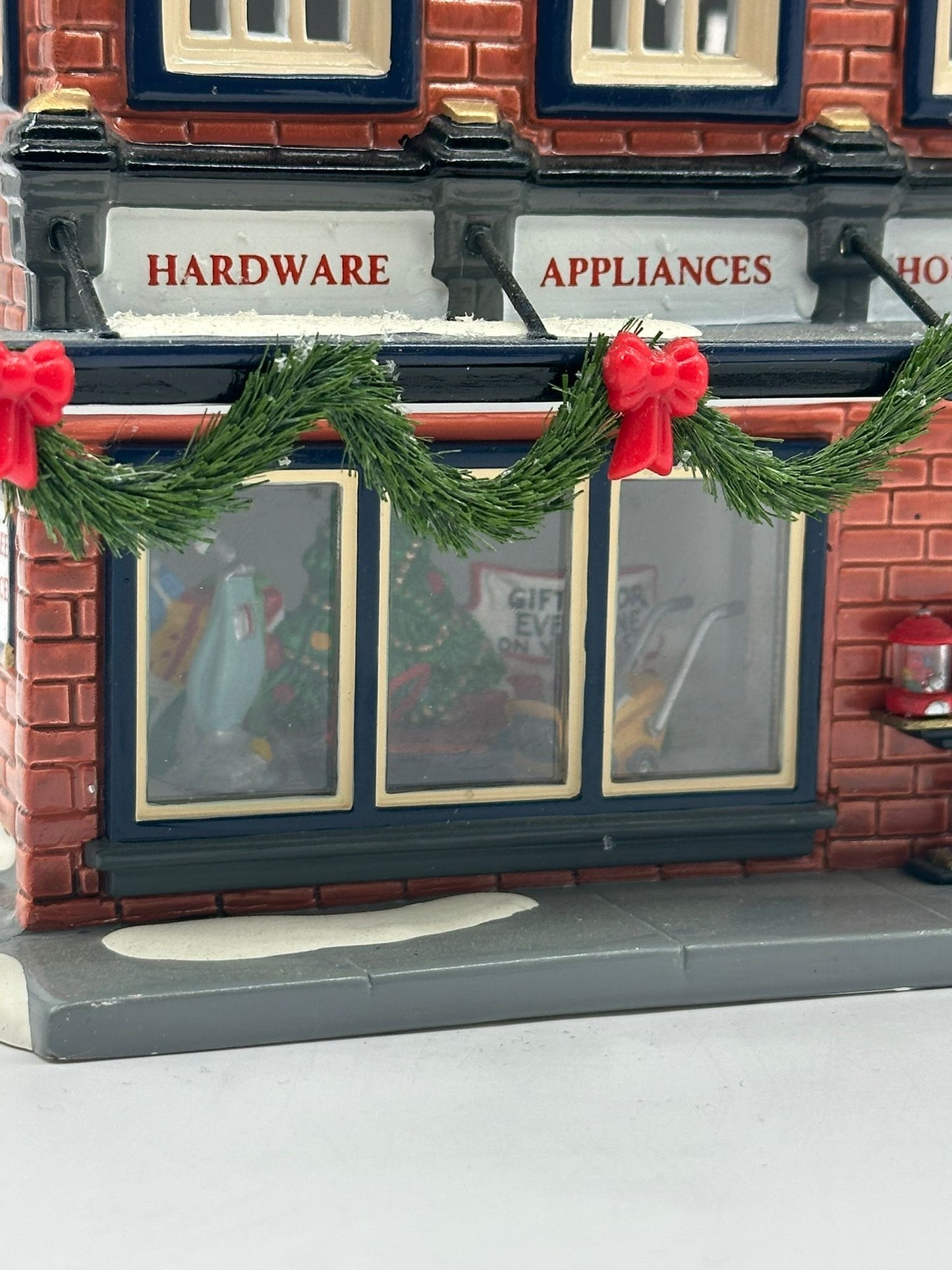 Department 56 - Forest And Sons 5 & Dime - Original Snow Village