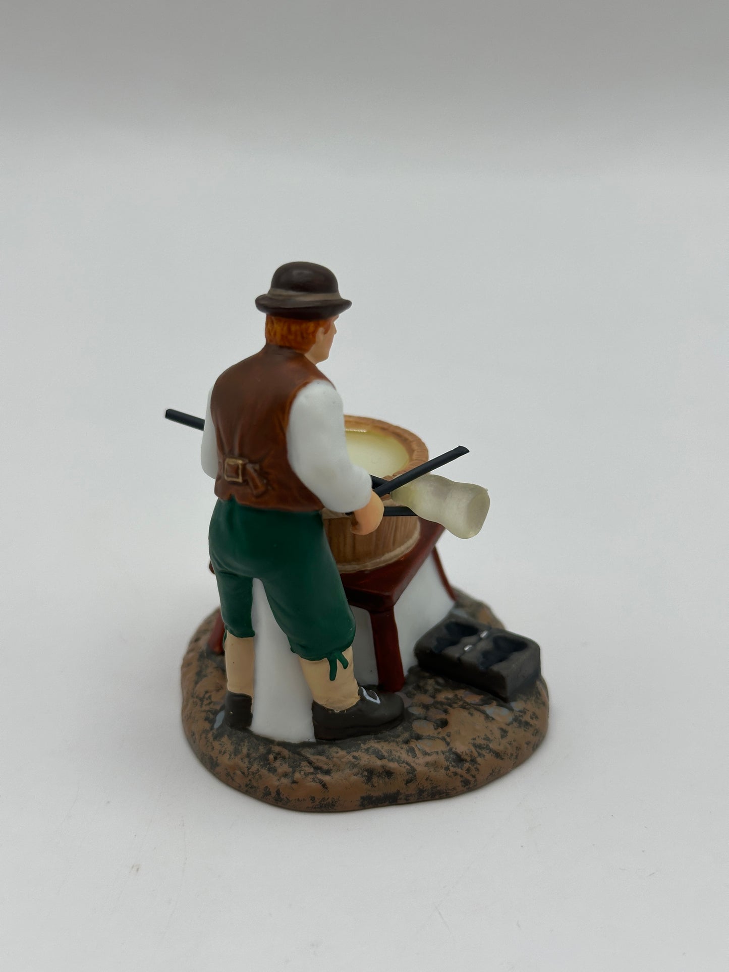 Department 56 - Glassworks Craftsman - New England Village