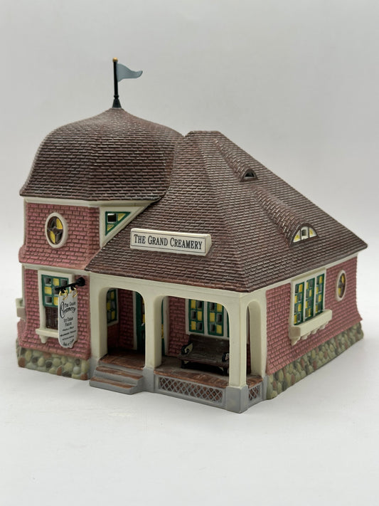 Department 56 - The Grand Creamery - Seasons Bay
