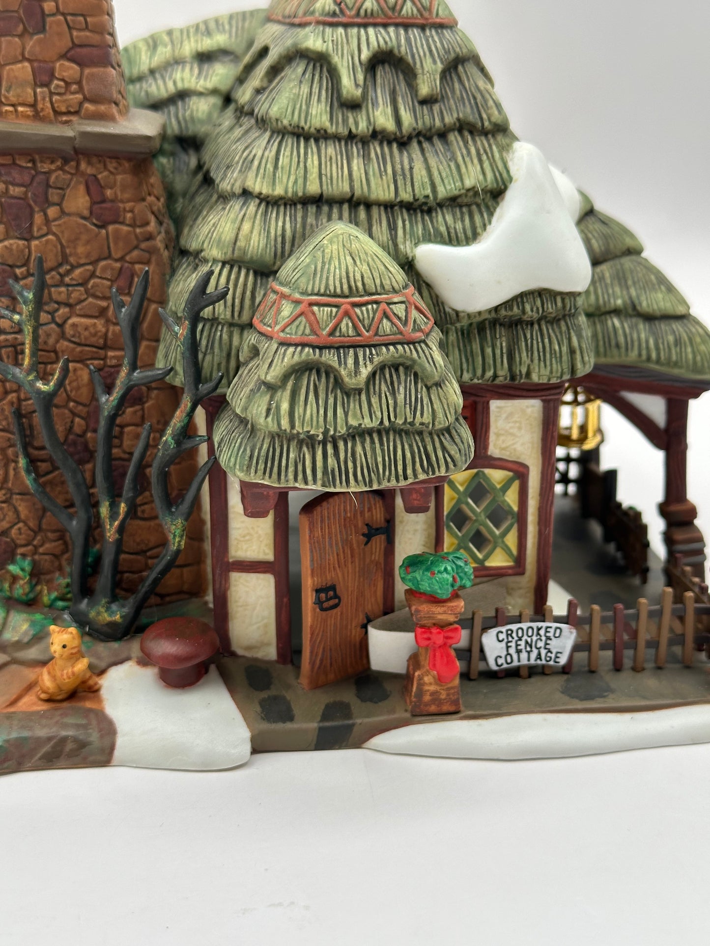 Department 56 - Crooked Fence Cottage - Dickens' Village