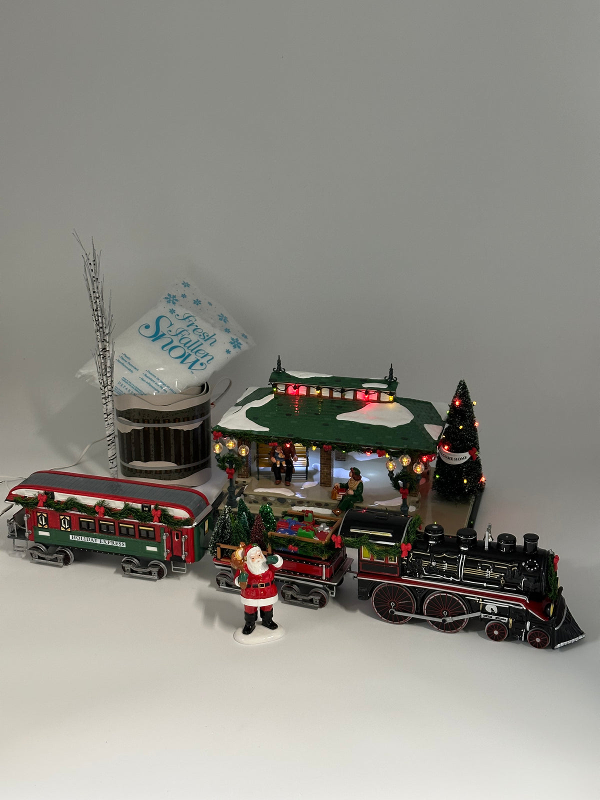 Department 56 - Home For The Holidays Express - Original Snow Village