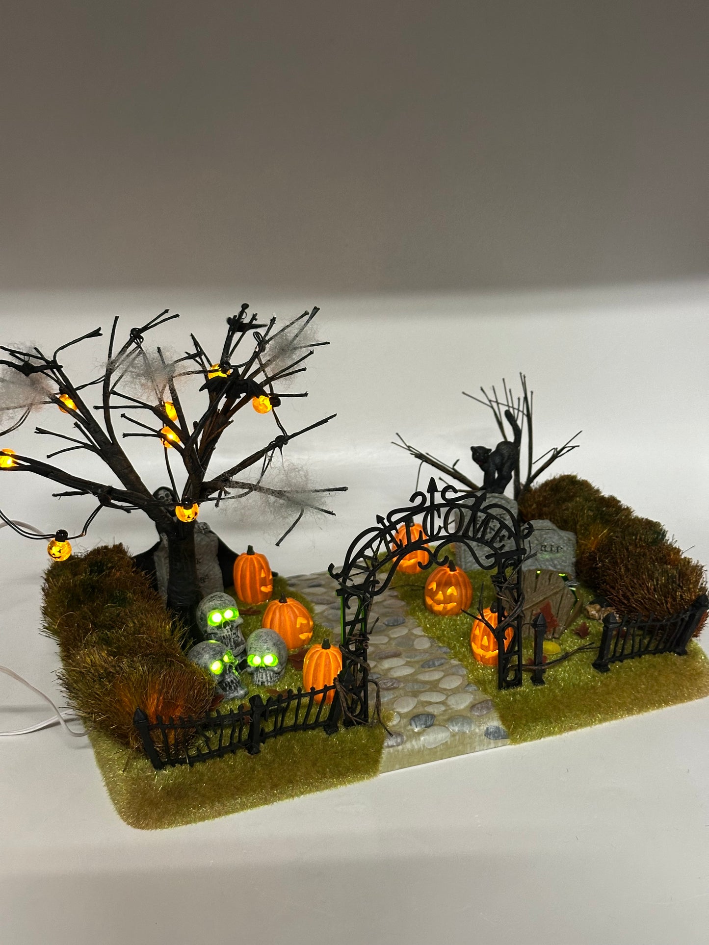Department 56 - Haunted Front Yard - Snow Village Halloween
