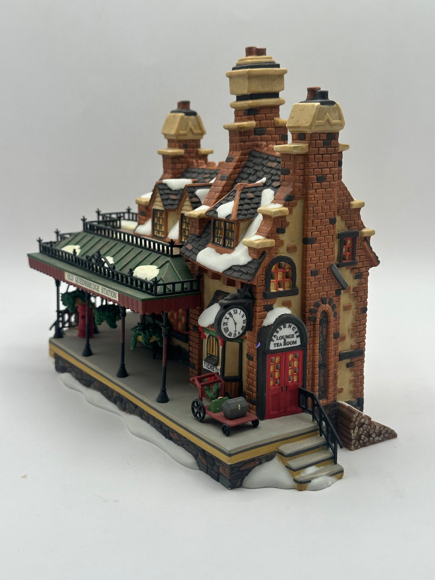 Department 56 - Old Queensbridge Station - Dickens' Village