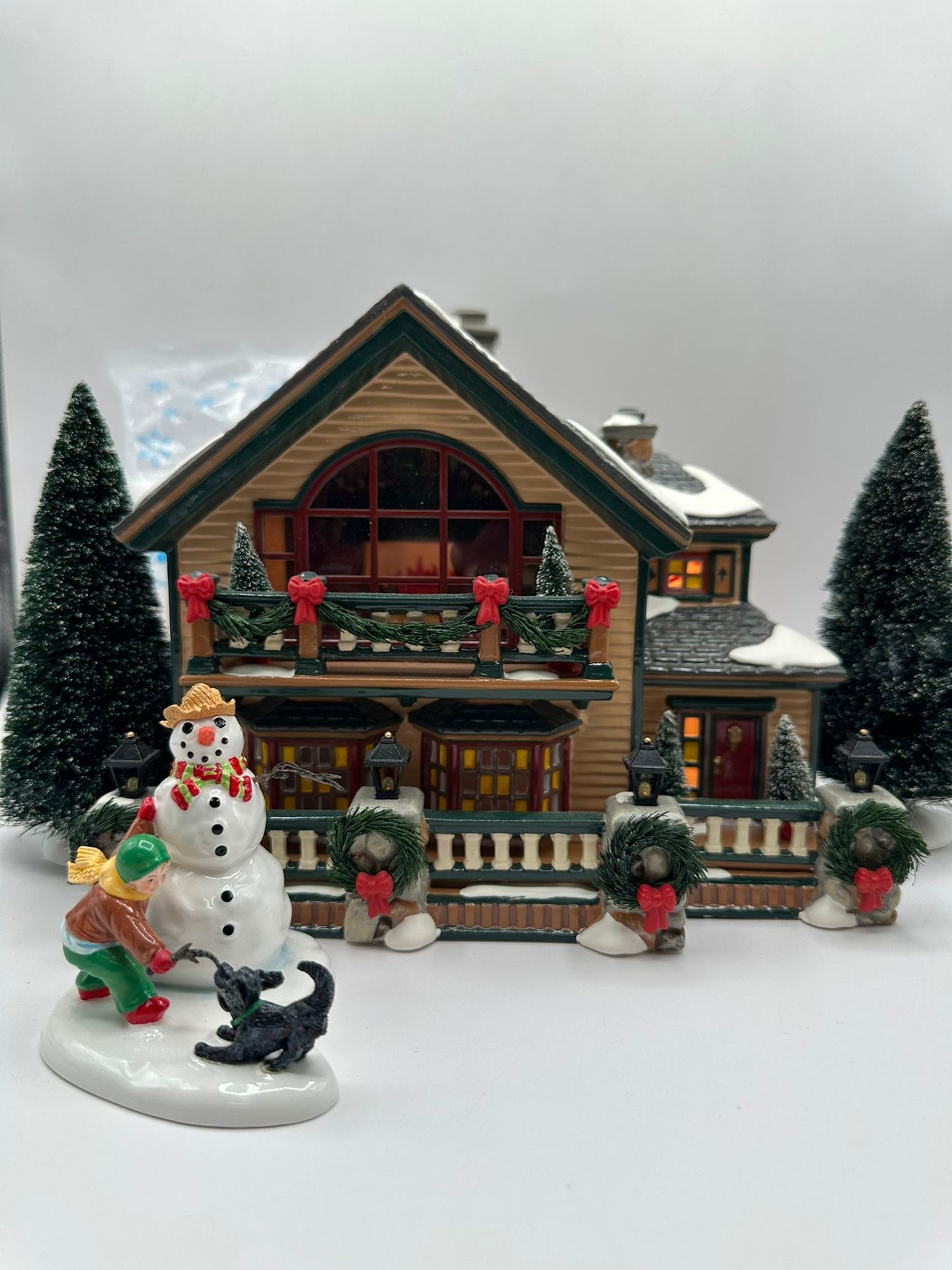 Department 56 - Christmas Lake Chalet - Original Snow Village