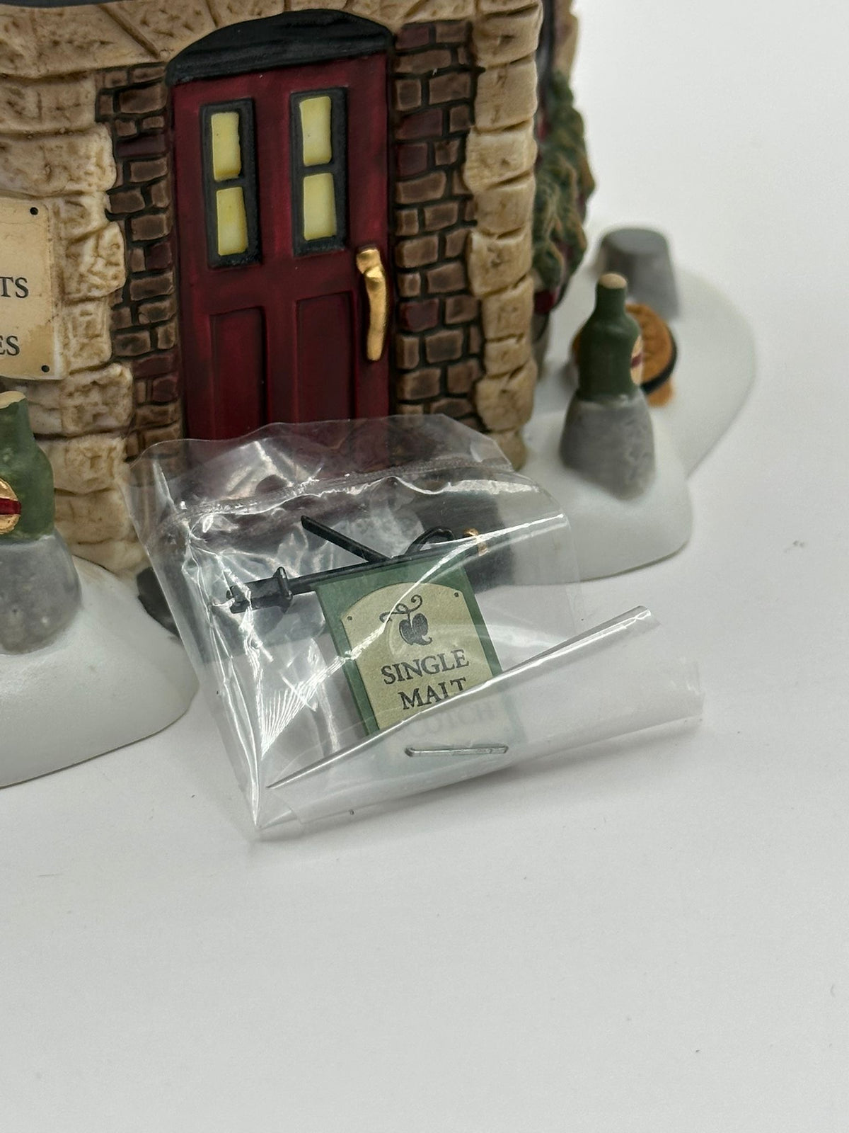 Department 56 - E. Tipler, Agent For Wine & Spirits - Dickens' Village