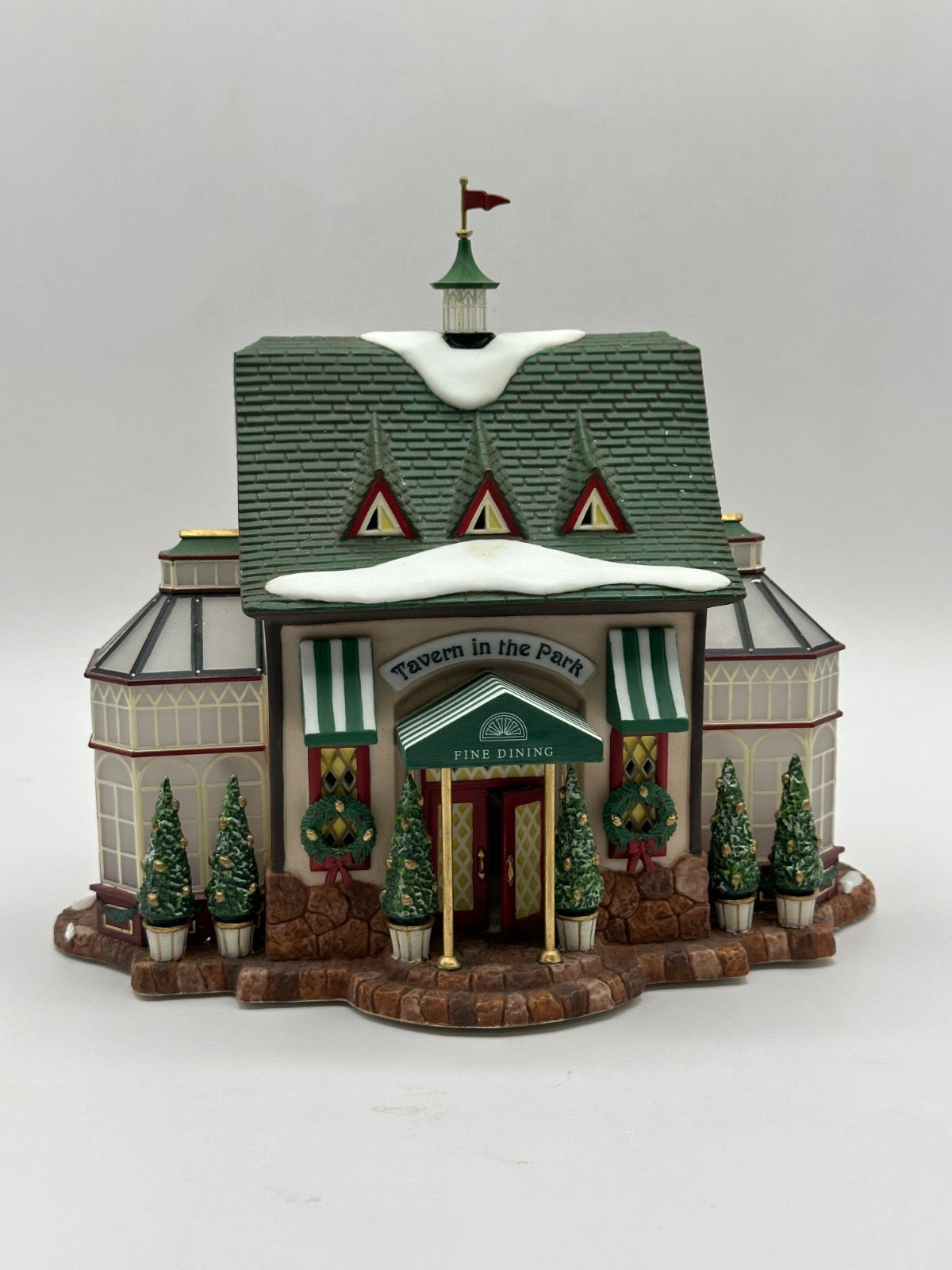 Department 56 - "Tavern In The Park" Restaurant - Christmas in the City