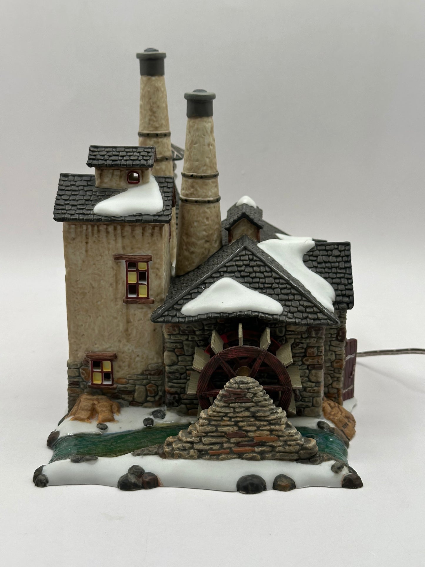 Department 56 - London Gin Distillery - Dickens' Village