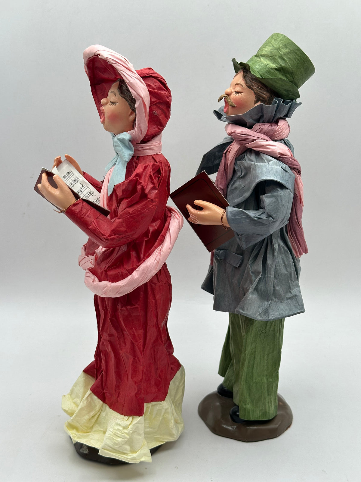 Vintage SAMECO Papier-Mâché Christmas Carolers, Set of 4