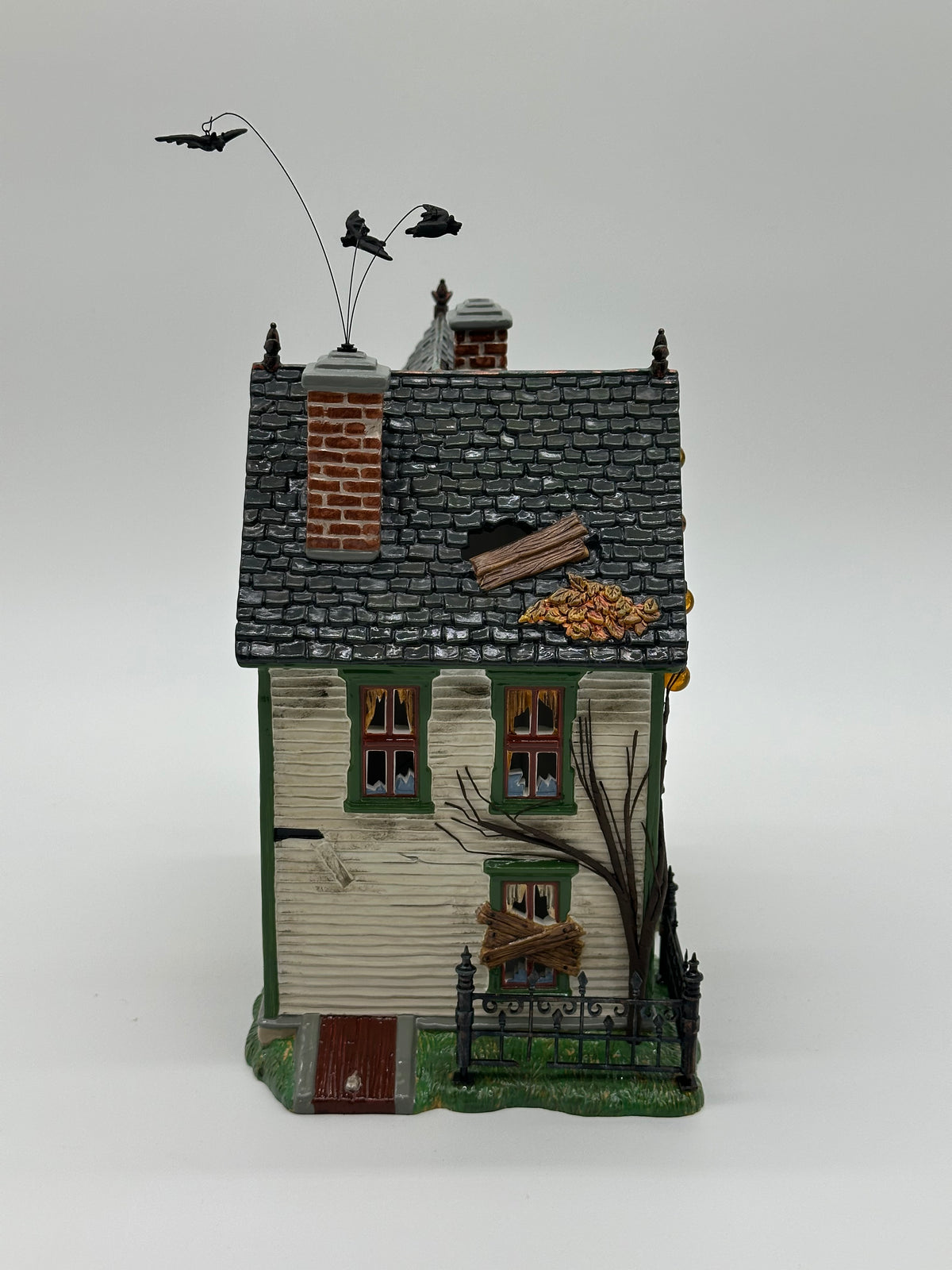 Department 56 - Spooky Farmhouse - Snow Village Halloween