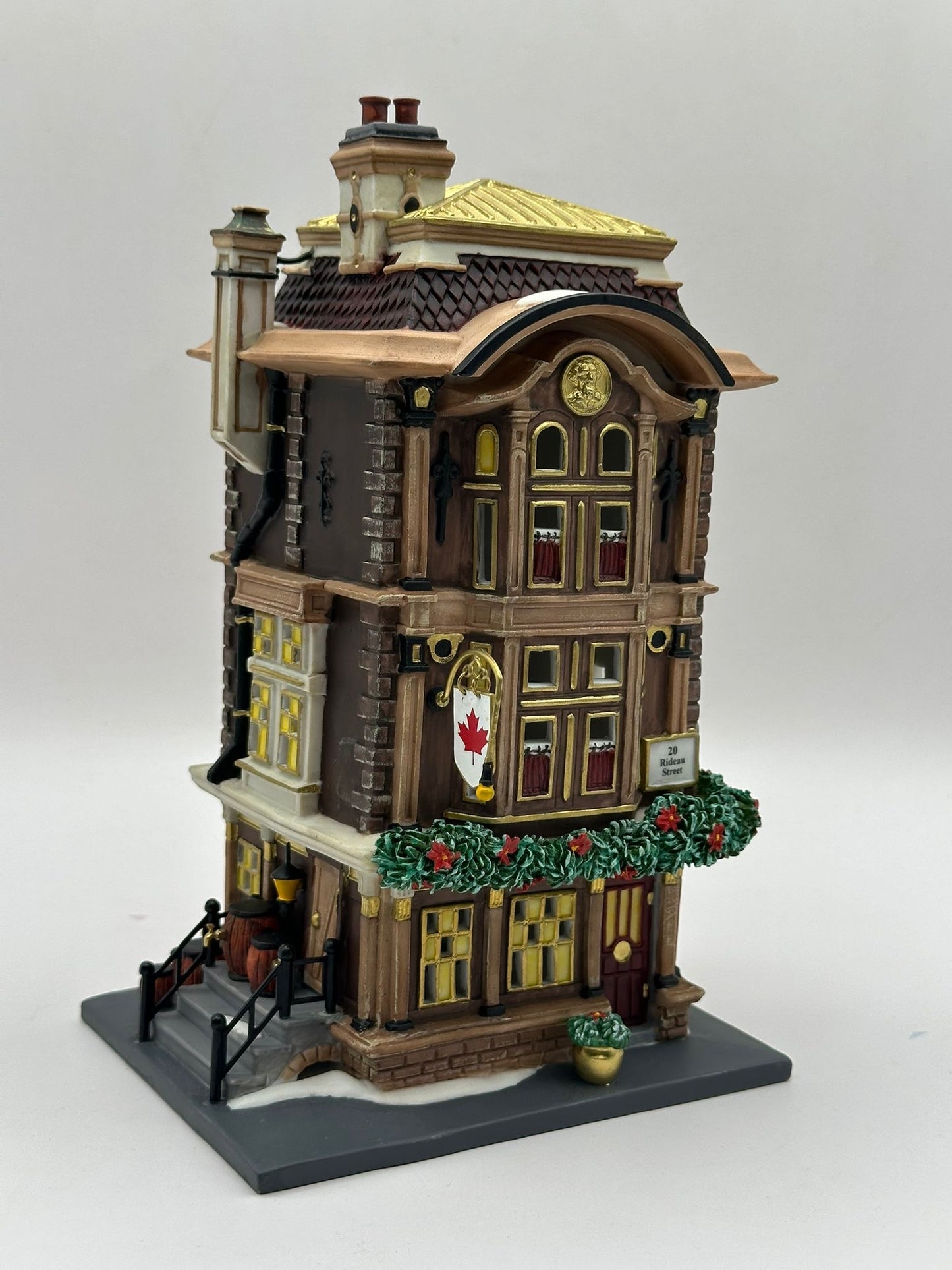 Department 56 - Canadian Pub - Dickens' Village