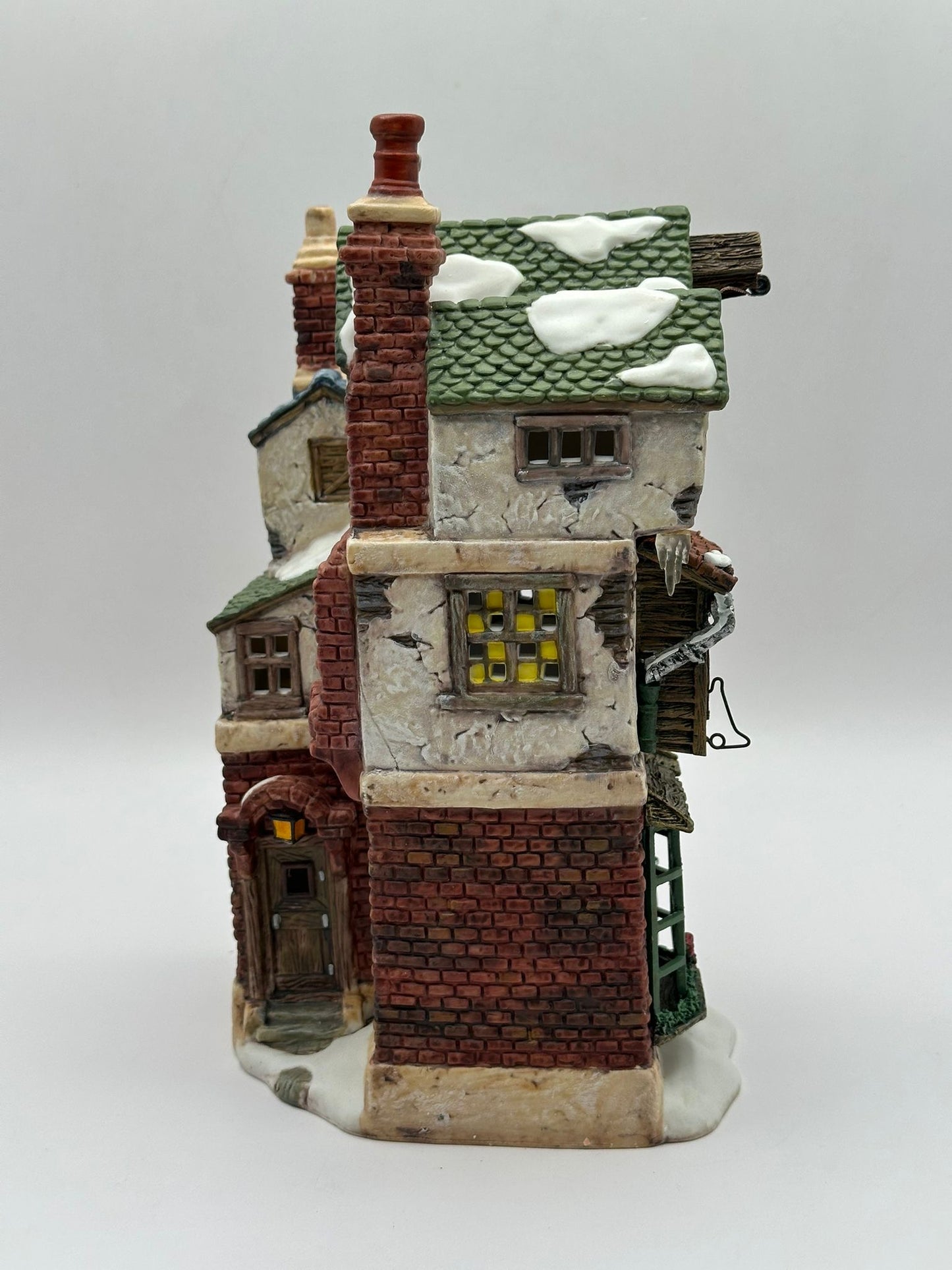 Department 56 - Cratchit's Corner - Dickens' Village
