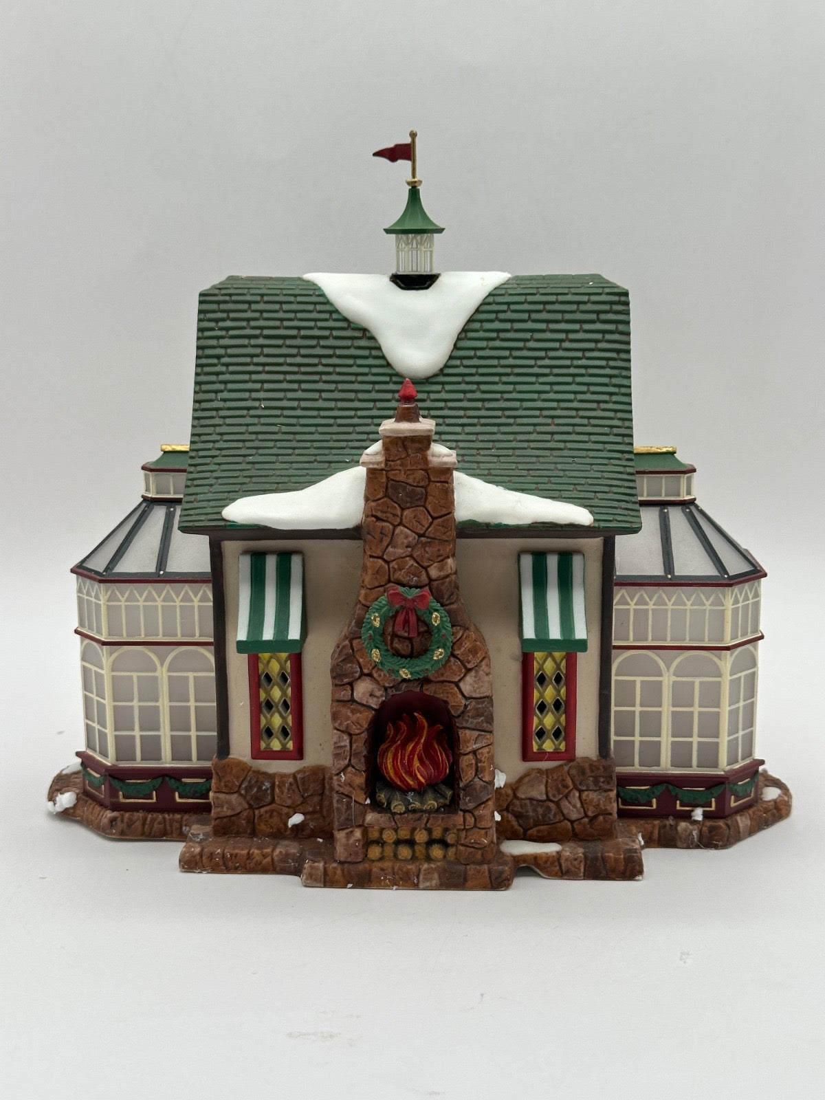 Department 56 - "Tavern In The Park" Restaurant - Christmas in the City