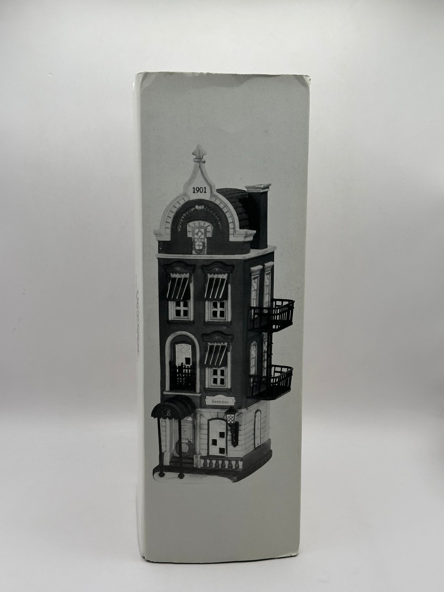Department 56 - Beekman House - Christmas in the City
