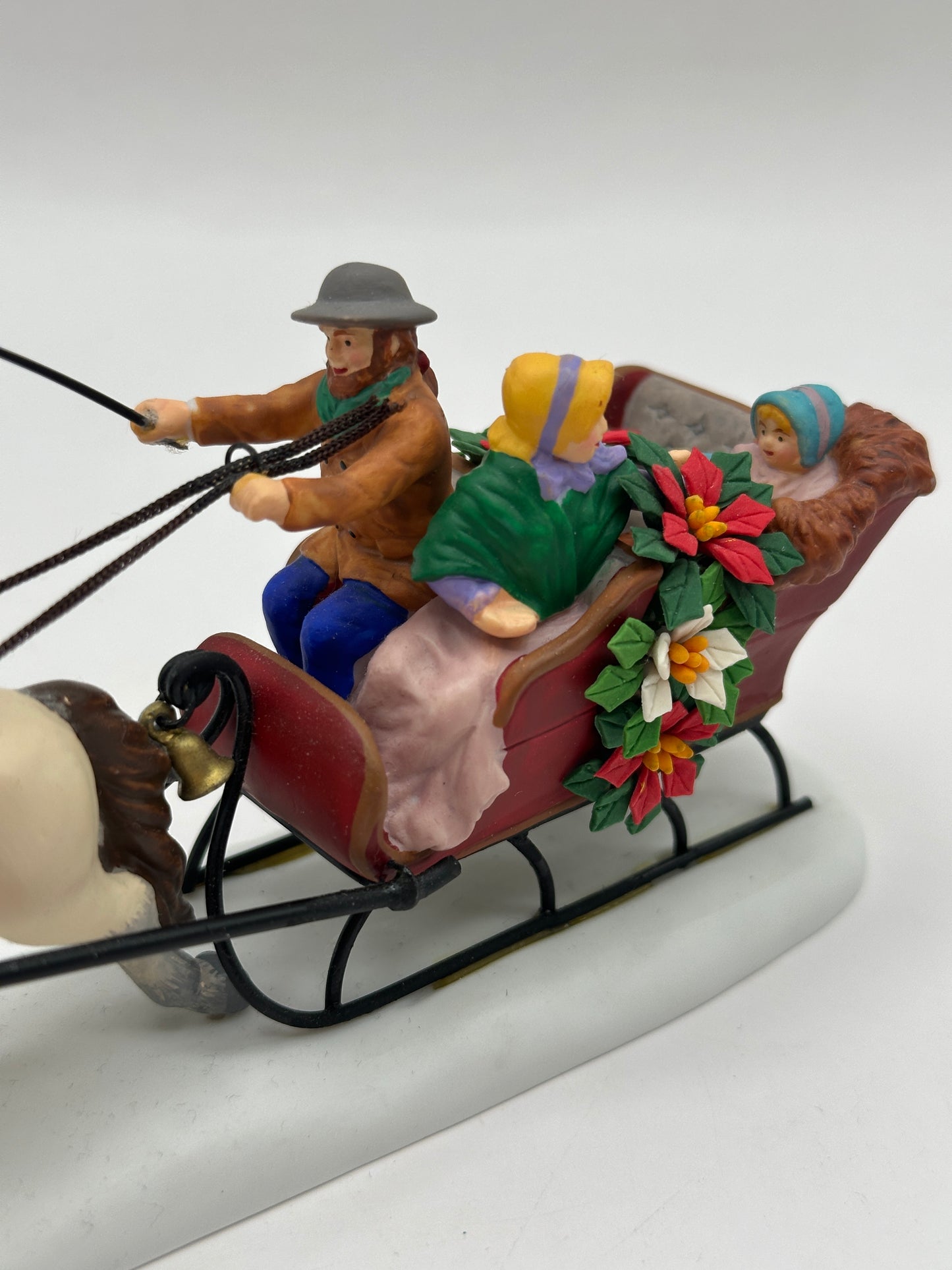 Department 56 - Family Sleigh Ride - New England Village
