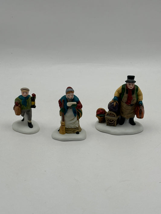 Department 56 - Come Into The Inn - Dickens' Village