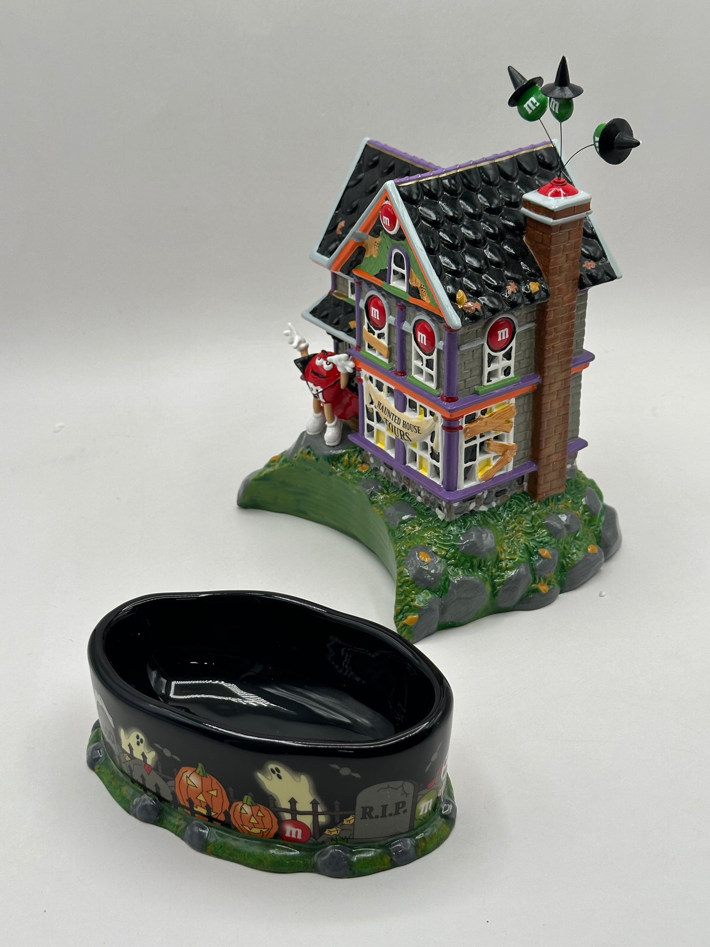Department 56 - M&M's Haunted House Tours Lighted House & Candy Dish