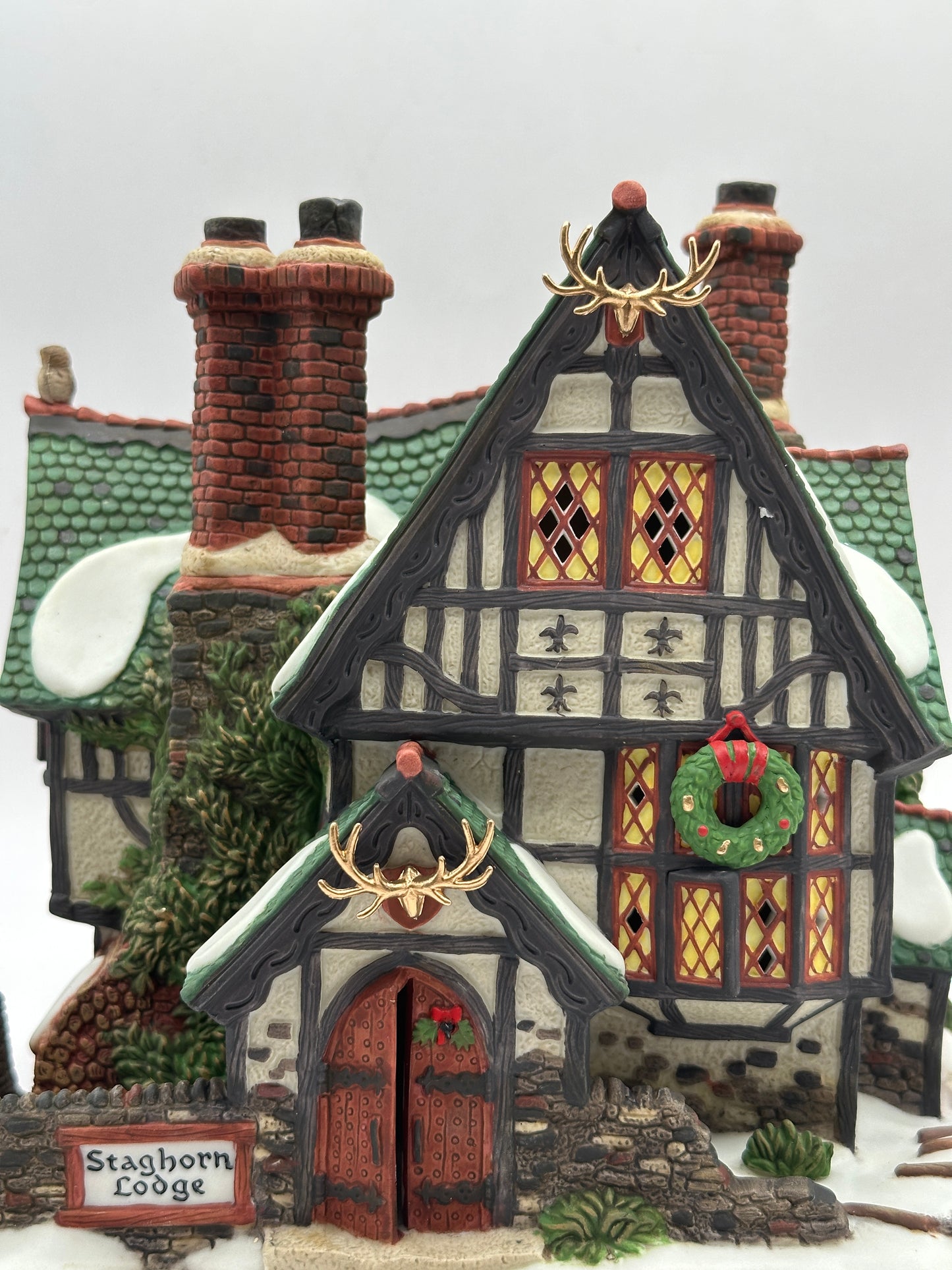 Department 56 - Staghorn Lodge - Dickens' Village