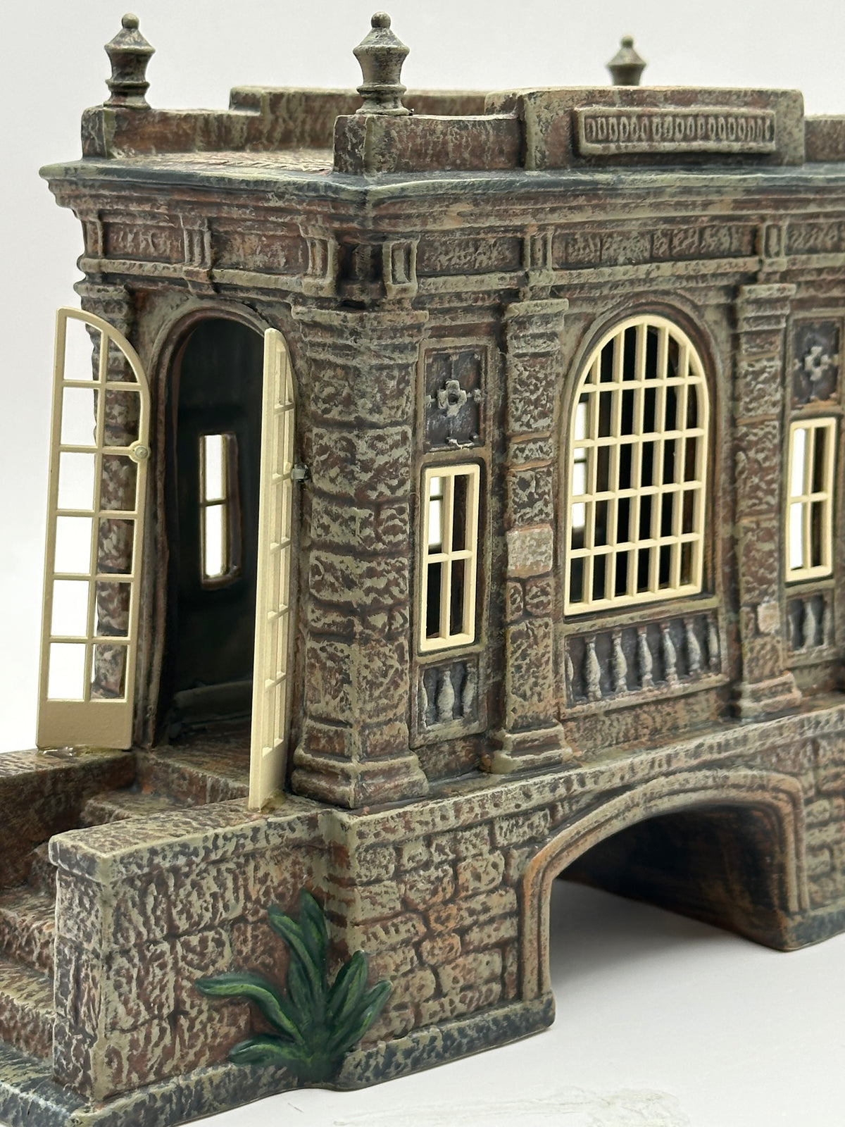 Department 56 - Covered Bridge At The Manor - Dickens' Village
