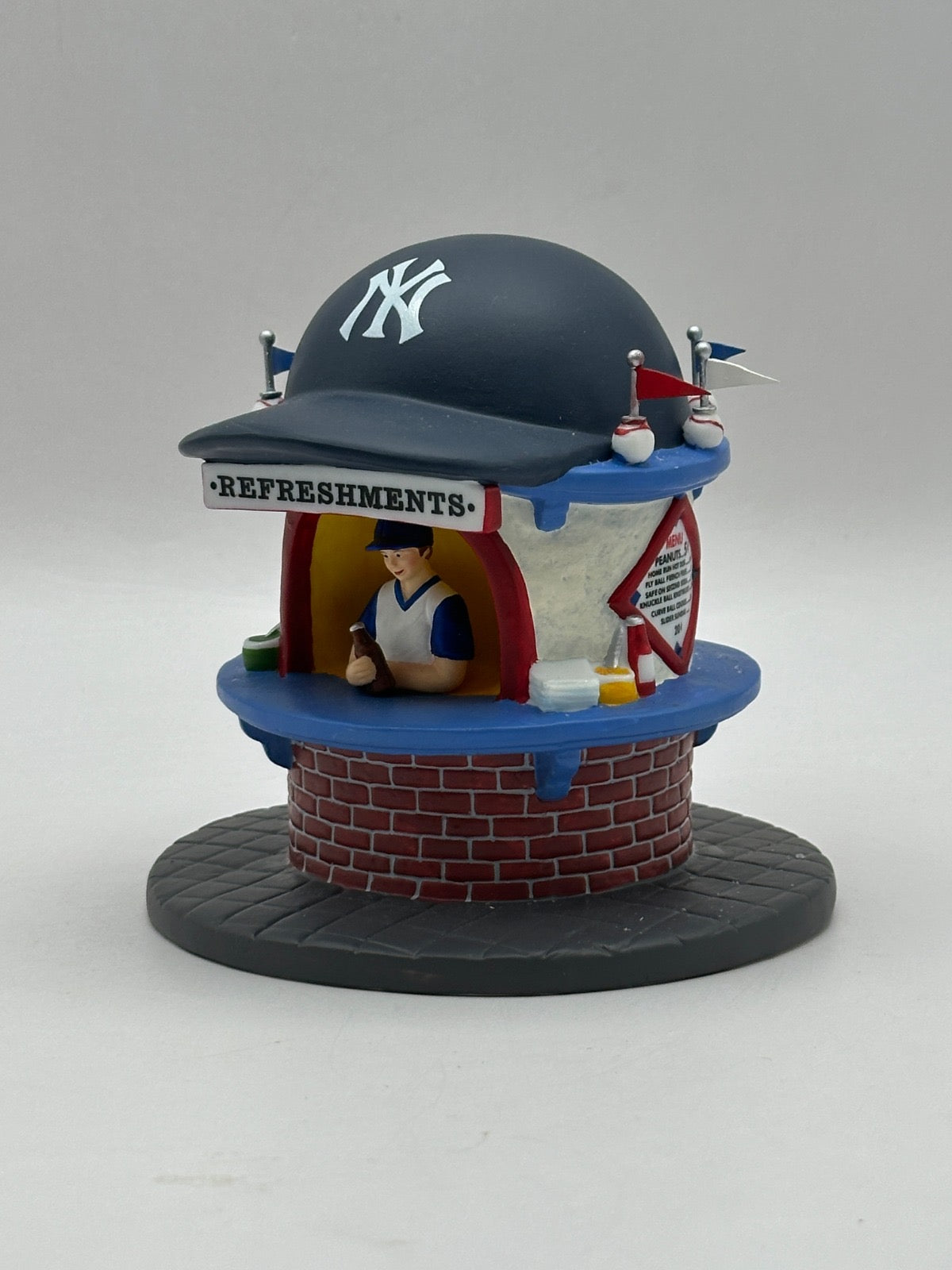 Department 56 - New York Yankees Refreshment Stand - Christmas in the City