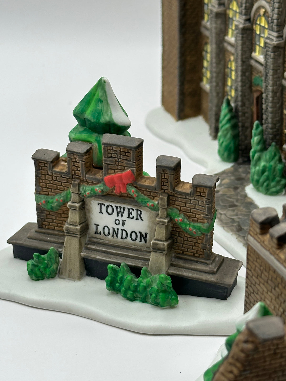 Department 56 - Tower of London (Historical Landmark Series) - Dickens' Village