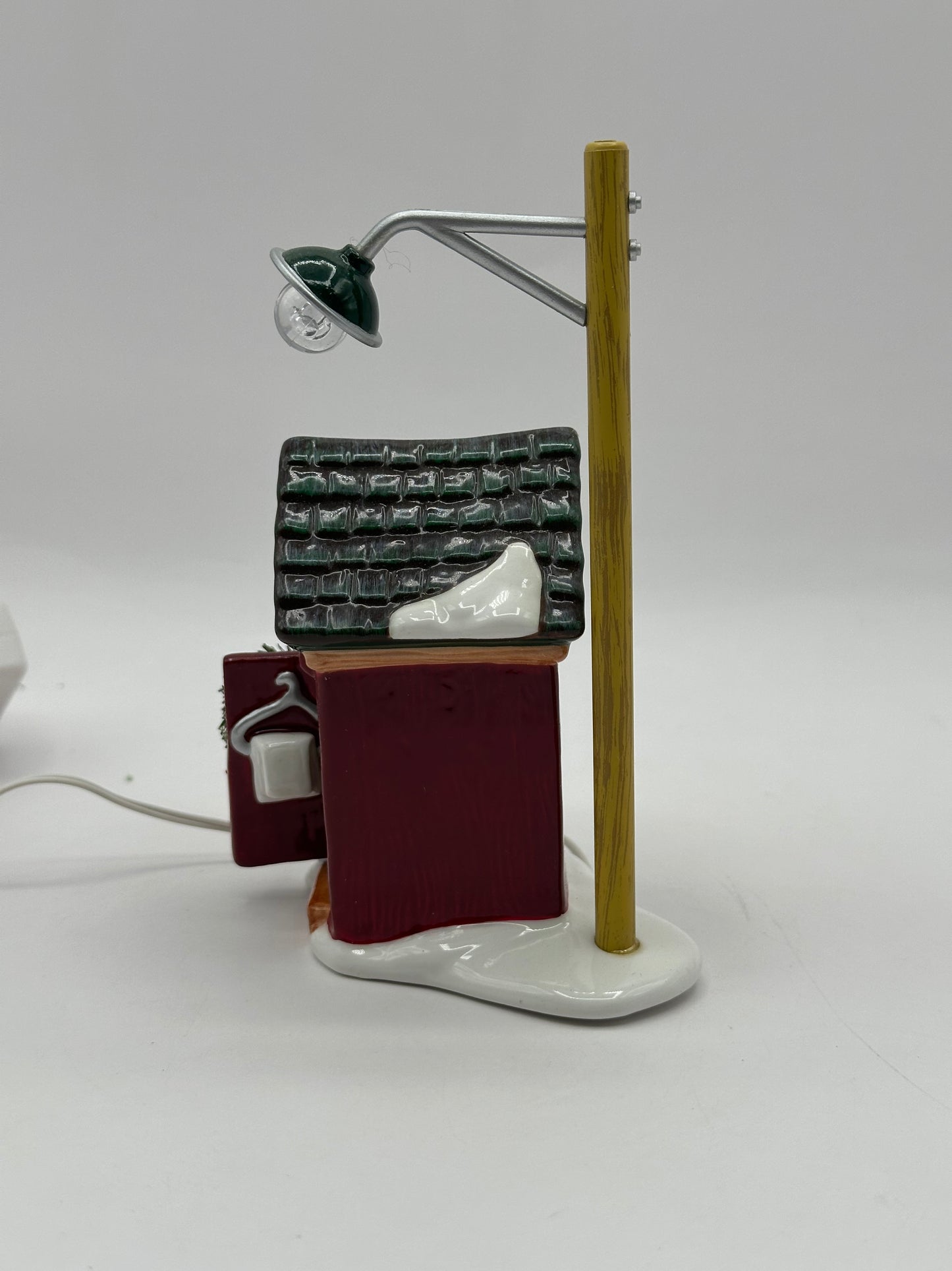 Department 56 - Backwoods Outhouse - Original Snow Village