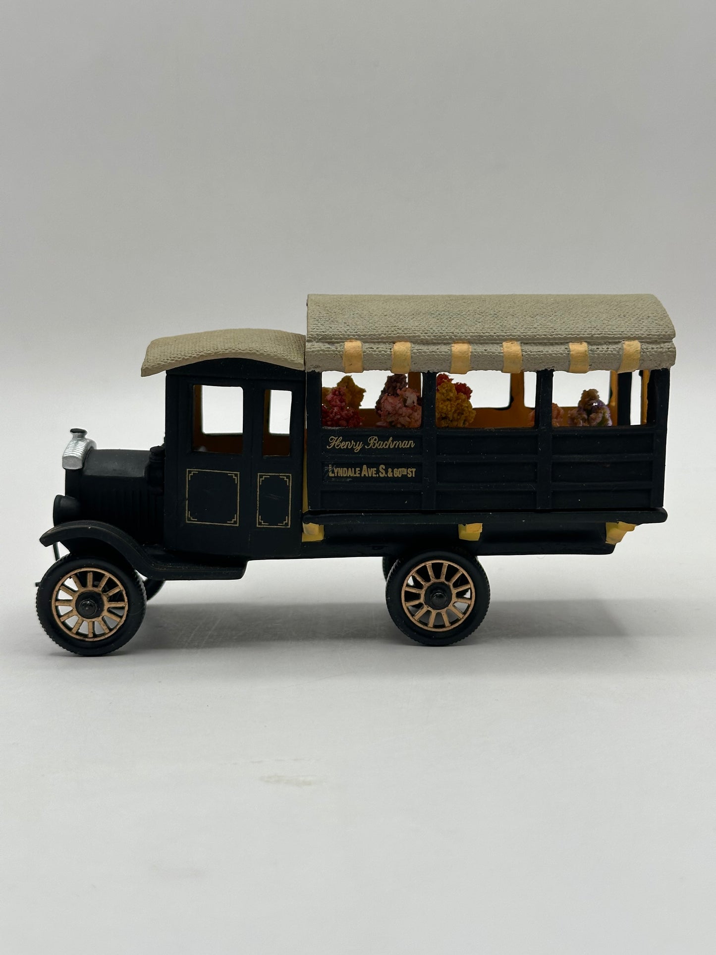 Department 56 - 1919 Bachman Wilcox Truck