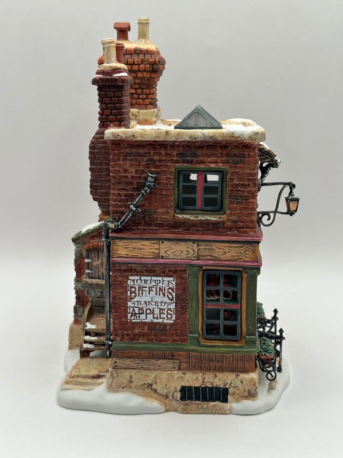 Department 56 - Norfolk Biffins Bakery (A Christmas Carol) - Dickens' Village