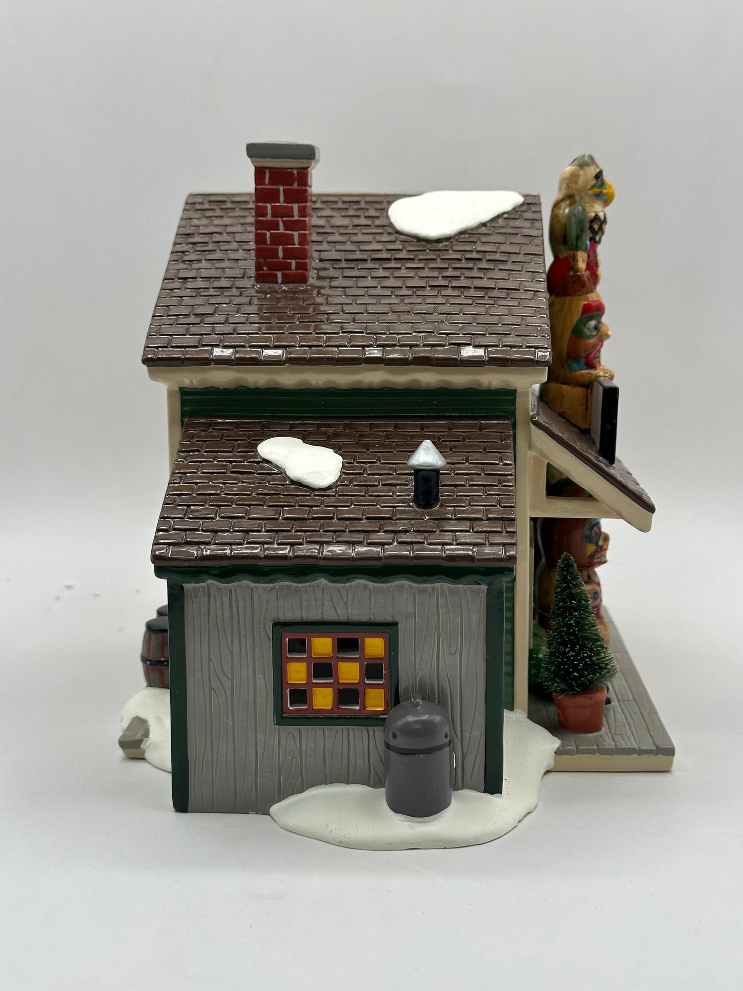 Department 56 - Totem Town Souvenir Shop - Original Snow Village