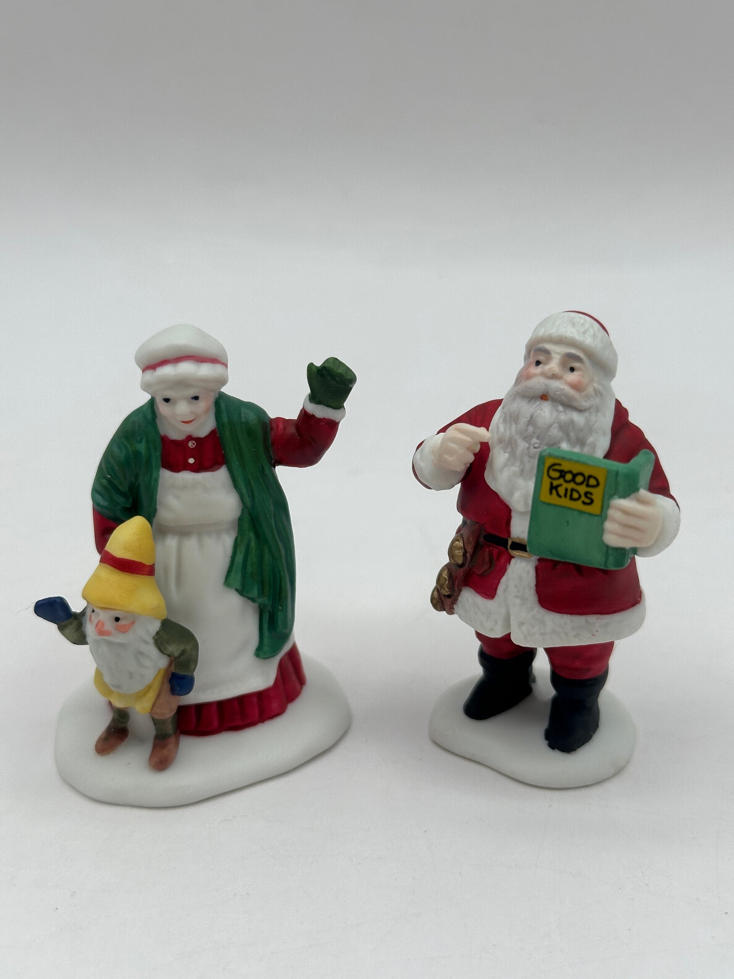 Department 56 - Santa & Mrs. Claus - North Pole Series