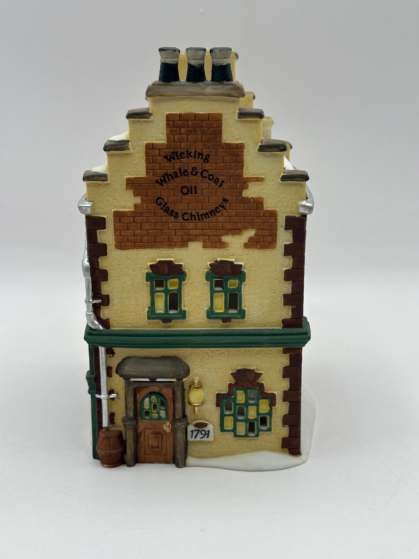 Department 56 - Faversham Lamps & Oil - Dickens' Village