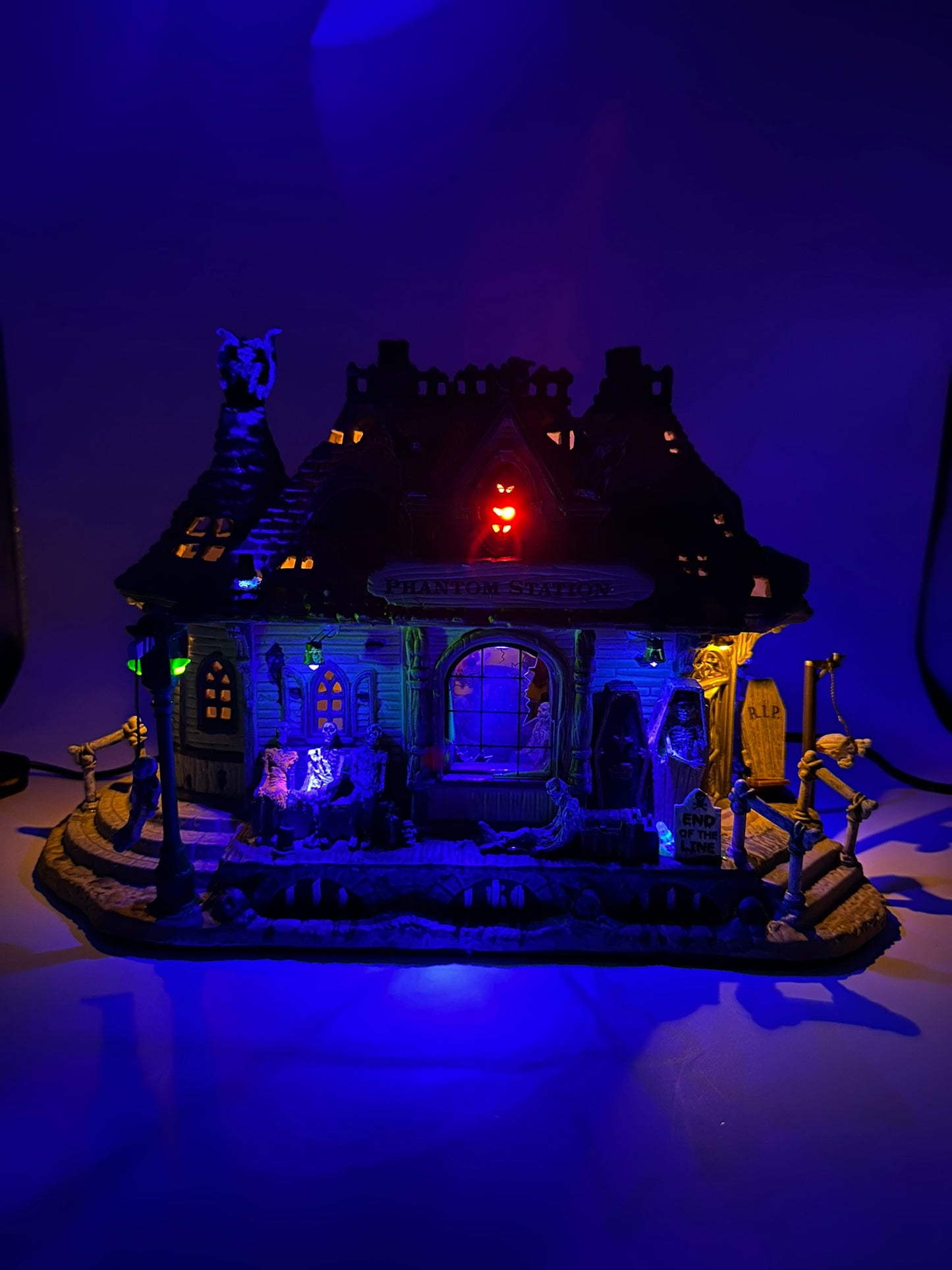 Lemax Spooky Town - Phantom Station